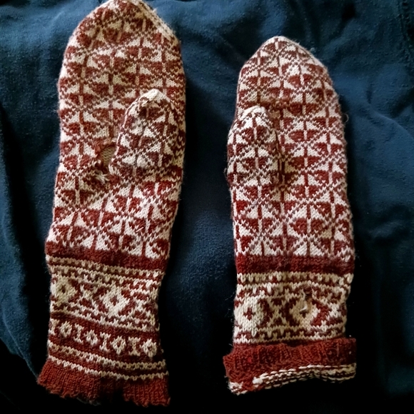 Wooly Mittens - Picture 2 of 2